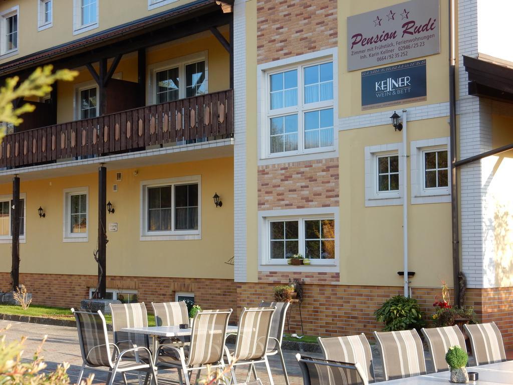 Pension Rudi - Weingut Kellner Hotel Pulkau Bagian luar foto