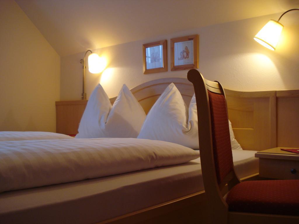Pension Rudi - Weingut Kellner Hotel Pulkau Bagian luar foto